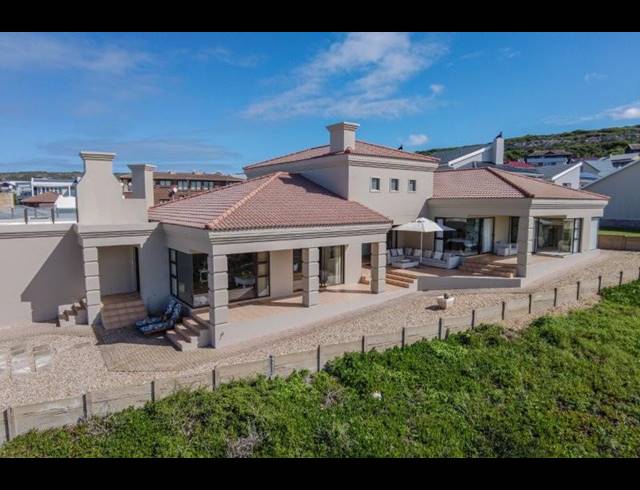 4 BEDROOM HOUSE FOR SALE IN JONGENSFONTEIN